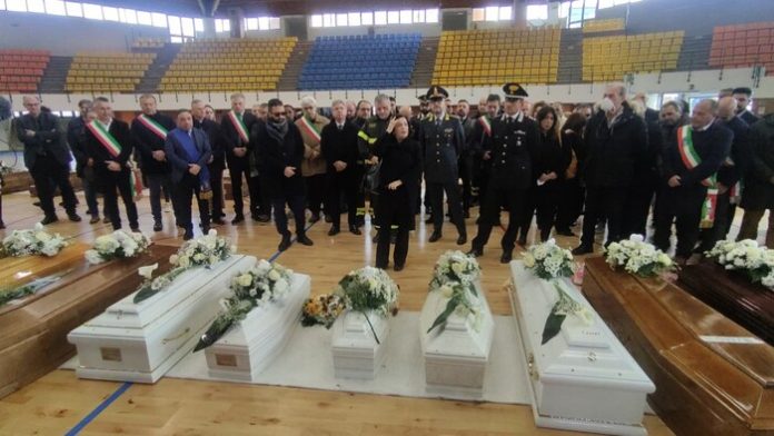 sindaci palamilone migranti morti naufragio (1)