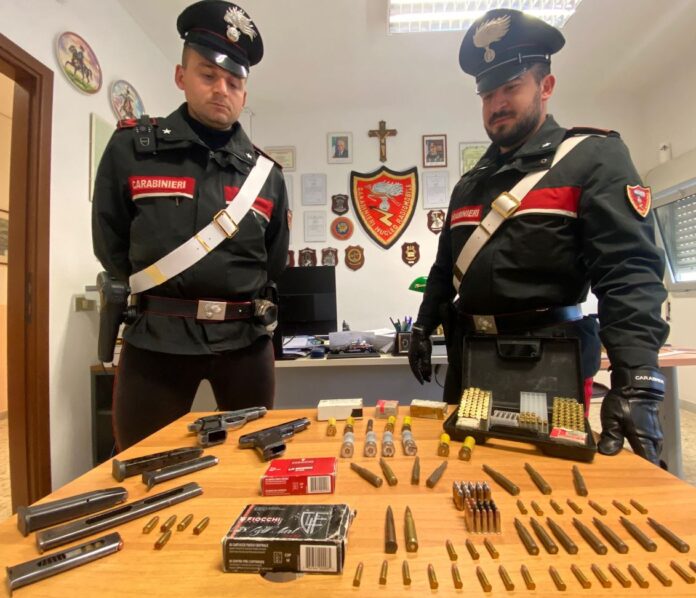 carabinieri cirò marina armi munizioni_3d
