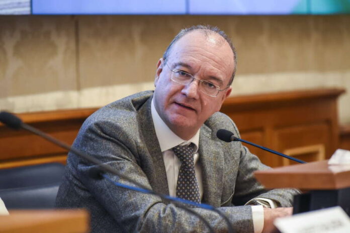 ministro istruzione Giuseppe Valditara