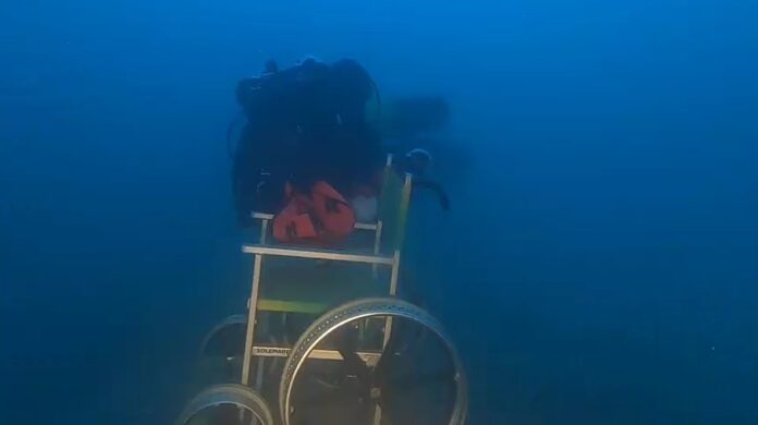 carrozzina speciale Di Cello in mare2