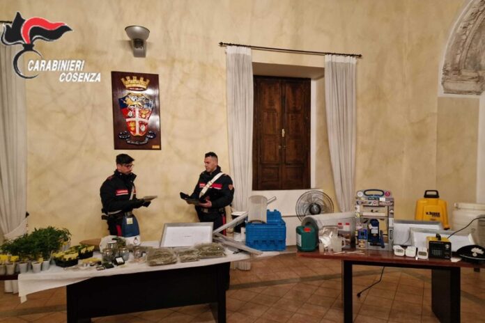 laboratorio droga in casa