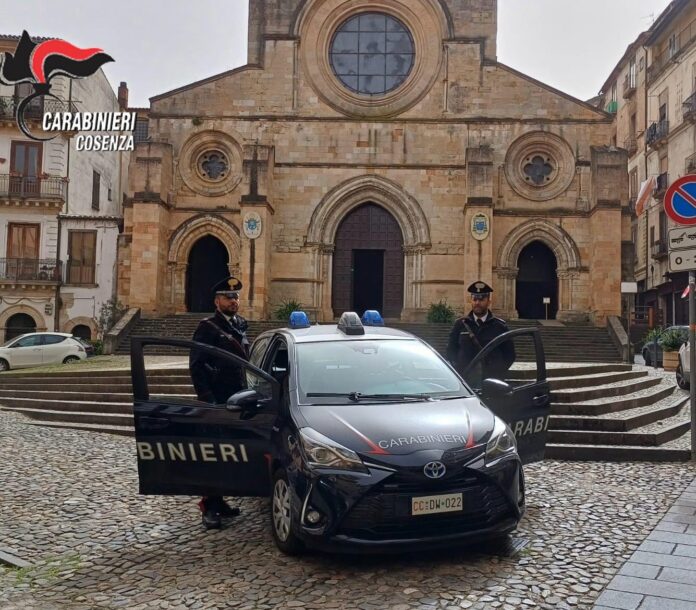 carabinieri cosenza duomo_sj0