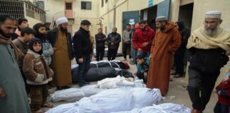 Continua l’offensiva israeliana a Gaza, decine di civili uccisi nei raid