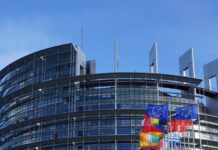 Ue, Fusaro: “Non cambia niente, stessi camerieri al servizio delle èlite ‘uccidentali'”