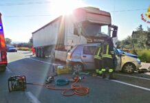 Scontro tra un’auto e un Tir nel cosentino, un morto e un ferito