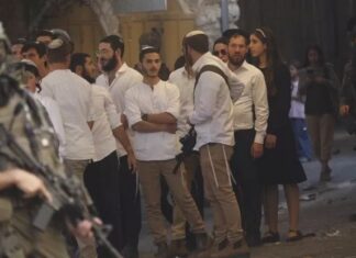 Assalto in Cisgiordania di coloni israeliani contro attivisti italiani, 4 feriti