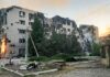 L’Ucraina attacca un college russo nel Donbass, 6 morti e 40 feriti. Putin: “Risponderemo al terrorismo di Kiev”