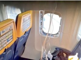 Paura su volo Ryanair in Grecia, passeggero rischia di essere risucchiato