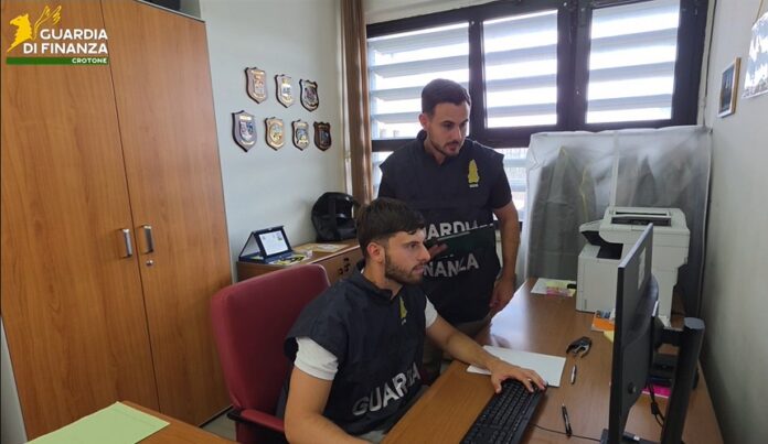 finanza crotone sequestro controlli