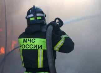 Rappresaglia ucraina a raid russi, colpito un mercato. Morti e feriti. Intercettati decine di droni