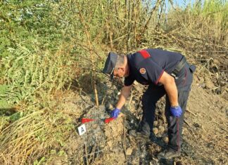 Piromane appicca incendio a Rende, beccato grazie a un drone della Regione
