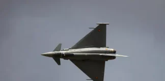 Attacco Houthi alla base in Arabia, colpito un caccia italiano. “Che ci faceva lì”