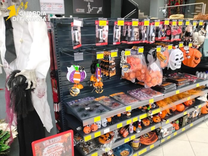Articoli di Halloween sequestrati Cetraro