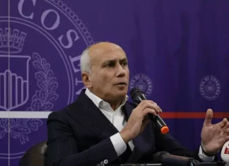 Crisi al Comune di Cosenza, De Cicco ritira i suoi e il sindaco Caruso azzera deleghe