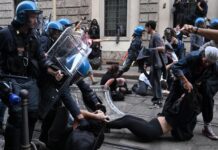 Proteste in piazza a Milano e Torino, scontri con la polizia: Feriti e fermati