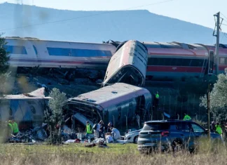 Scontro tra treni ad alta velocità in Spagna, almeno 68 morti e tre italiani dispersi