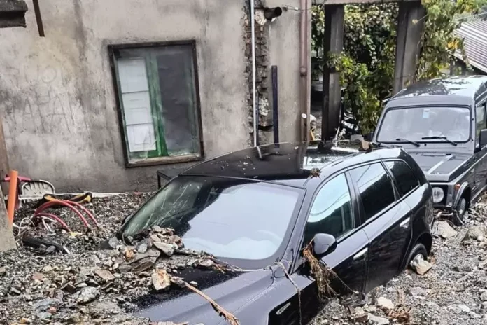 maltempo reggio auto detriti fango
